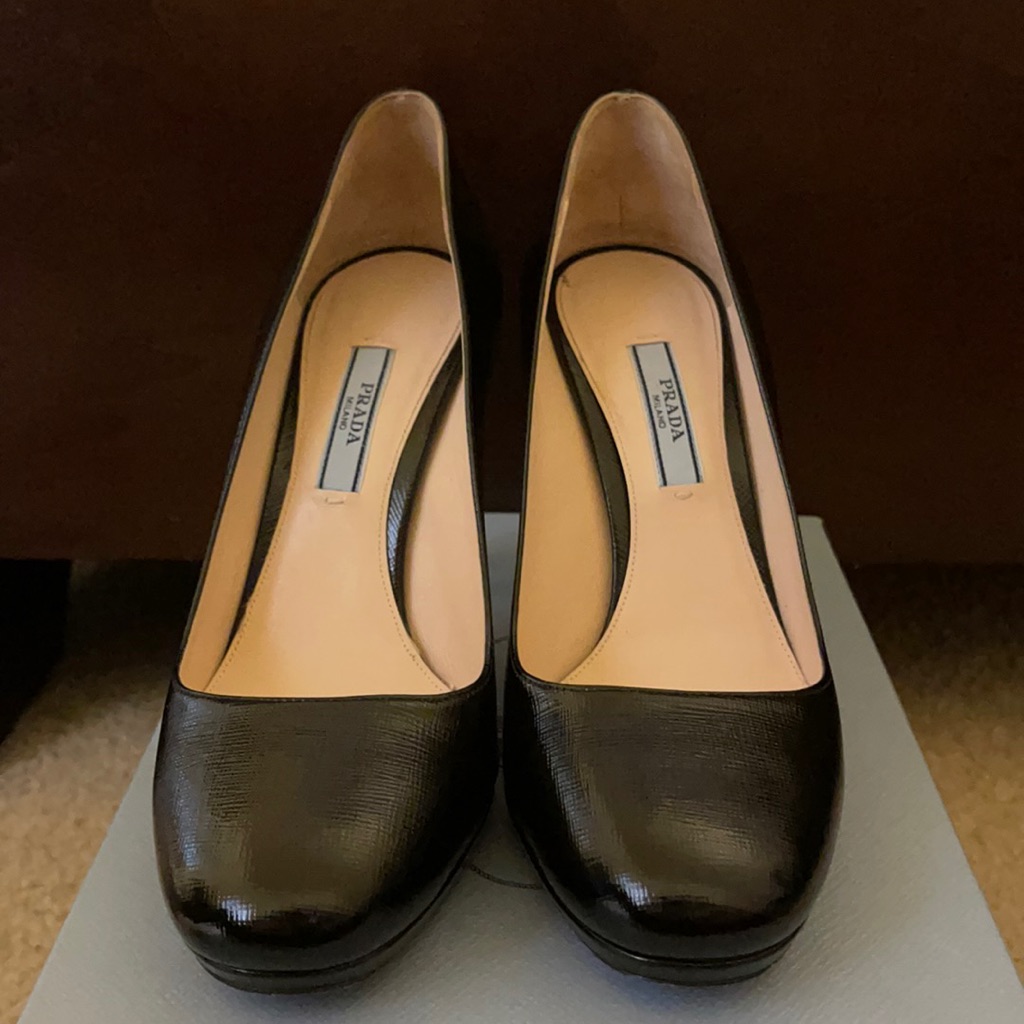 Prada 100mm Platform Black Leather Pumps Size 37.5